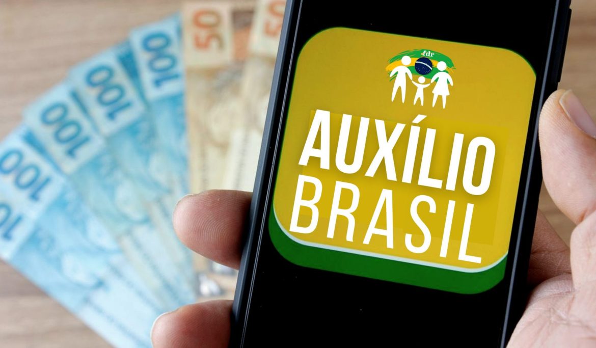 ‘Auxílio Brasil’ deve se estender até o fim de 2022 e será de R$ 400