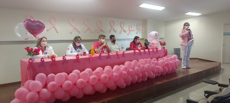 Hospital de Trauma de Campina Grande promove palestra sobre diagnóstico precoce do câncer de mama