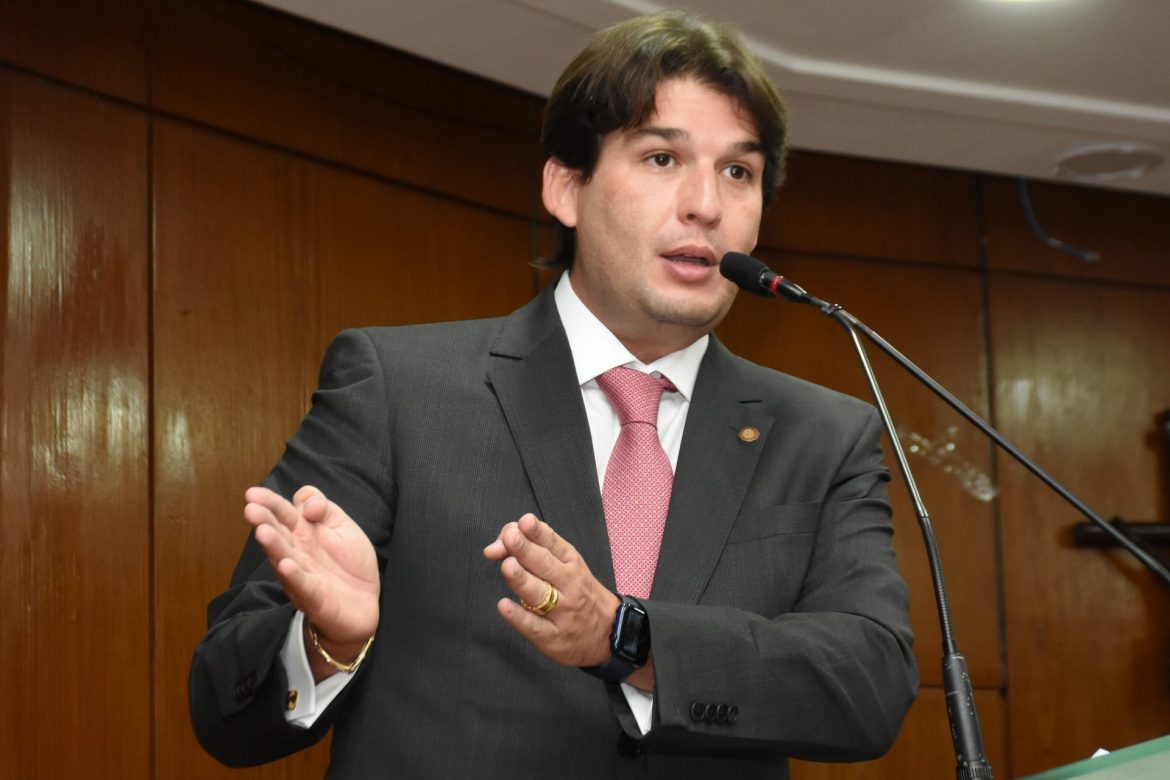 Vereador revela que vem sofrendo tentativas de intimidação ao defender obrigatoriedade de passaporte da vacina
