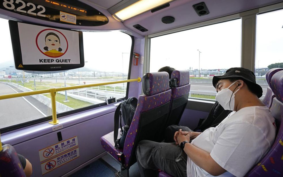 Empresa em Hong Kong lança tour para pessoas que queiram dormir no ônibus