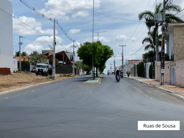 Obras rodoviárias beneficiam 80 mil habitantes no Sertão