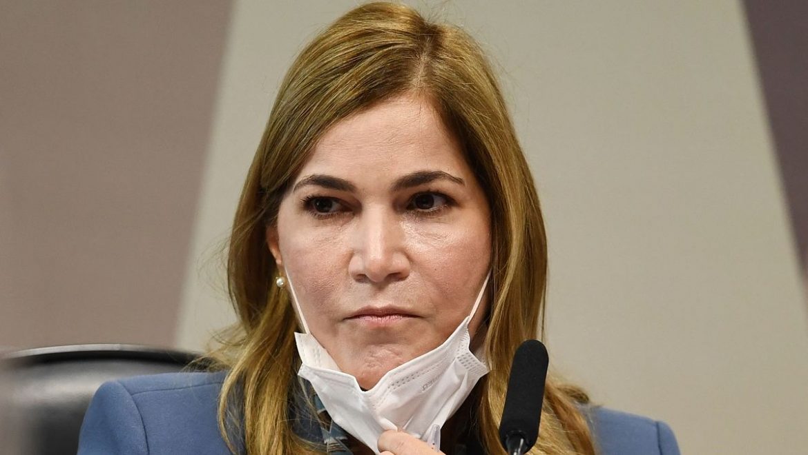 Secretária Mayra Pinheiro, conhecida como ‘capitã cloroquina’, registra queixa de ameaça contra chefe de gabinete de Queiroga