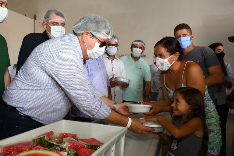 João Azevêdo inaugurou em Cajazeiras mais um Restaurante Popular