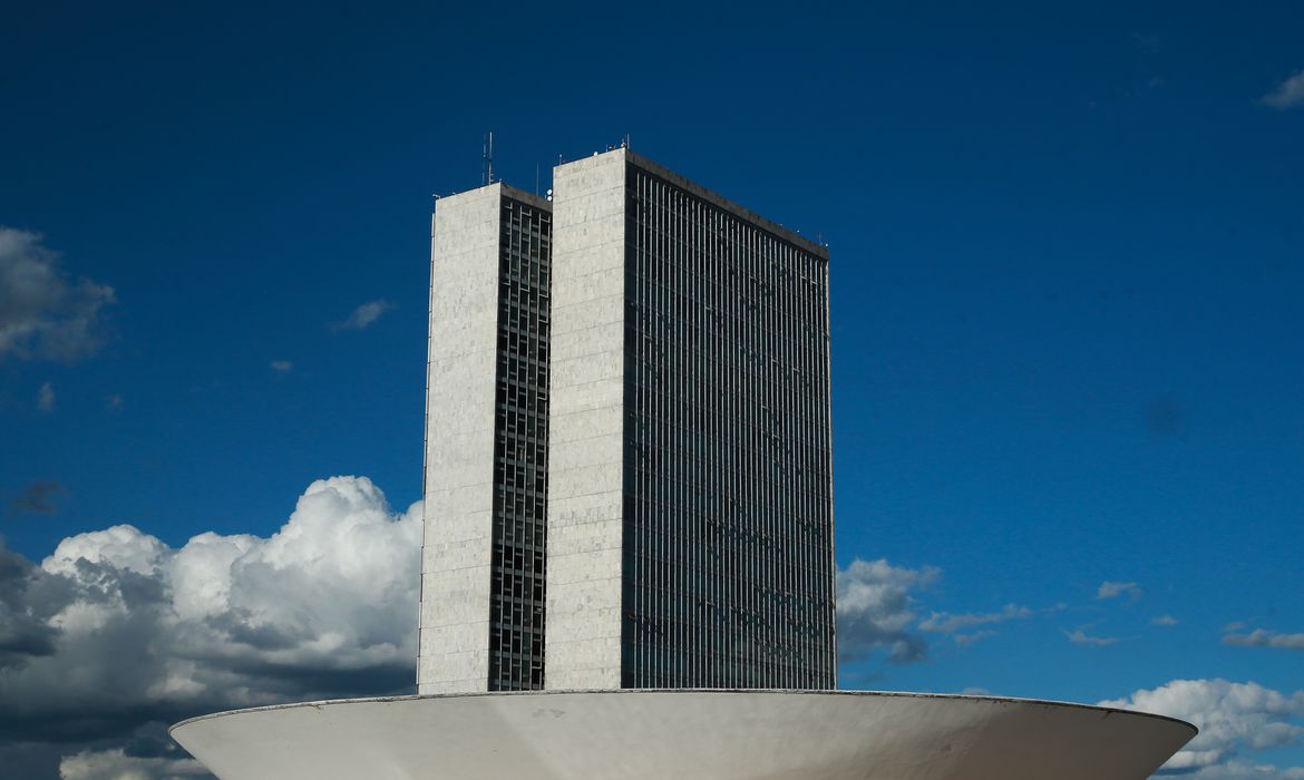 Câmara realiza sessões de votação a partir de segunda-feira