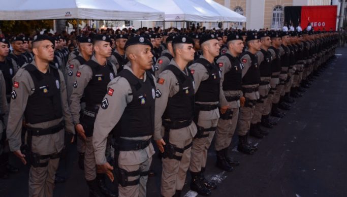 João sanciona lei de proteção da Polícia Militar e reajuste salarial da categoria