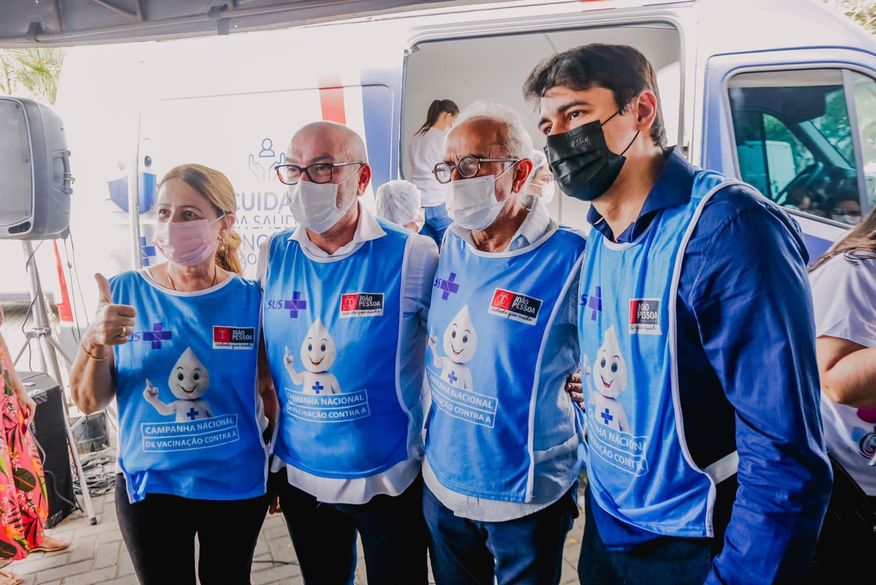 Cícero Lucena participa de abertura do Dia D para vacinação contra a Covid-19 em João Pessoa