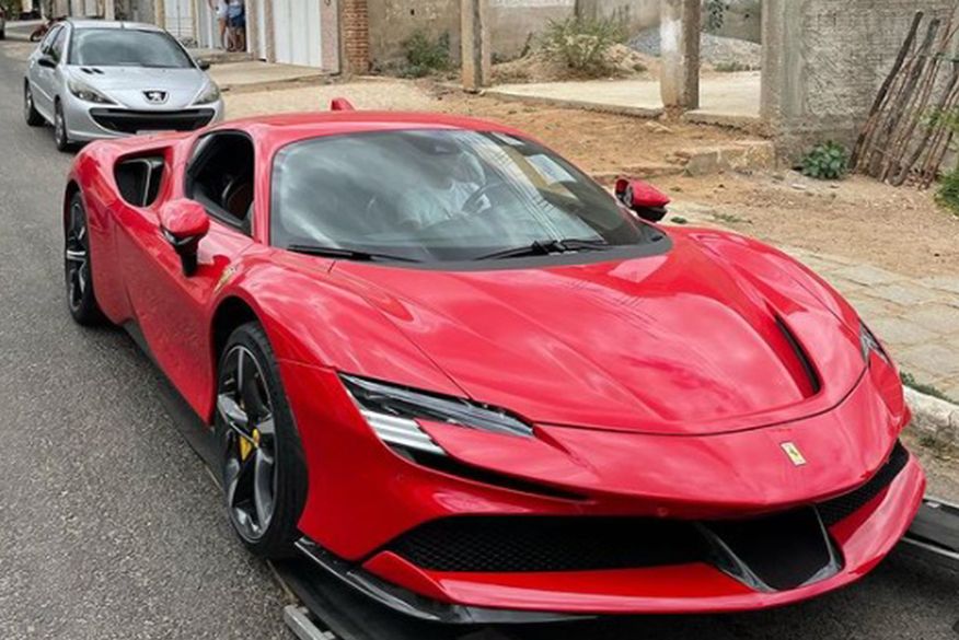 ‘Ferrari de Desterro’: carro mais caro do Nordeste, avaliado em R$ 7,2 milhões, desembarca na cidade paraibana de 8 mil habitantes