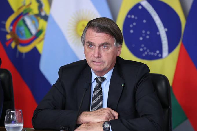 Planalto decreta sigilo em encontros de Bolsonaro com pastores lobistas do MEC