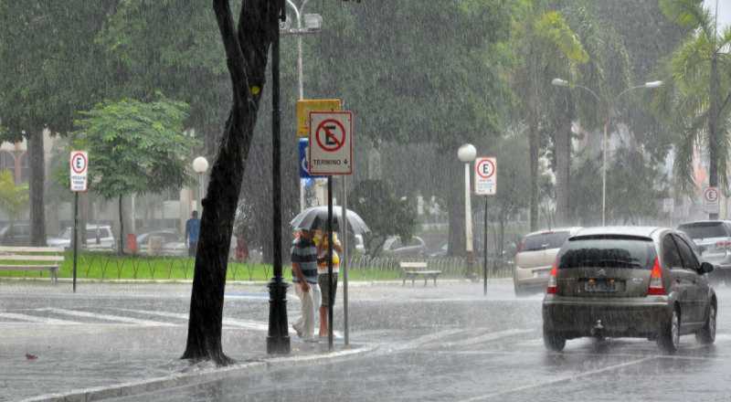 Inmet emite alerta amarelo de acumulado de chuvas para 77 cidades da Paraíba; veja
