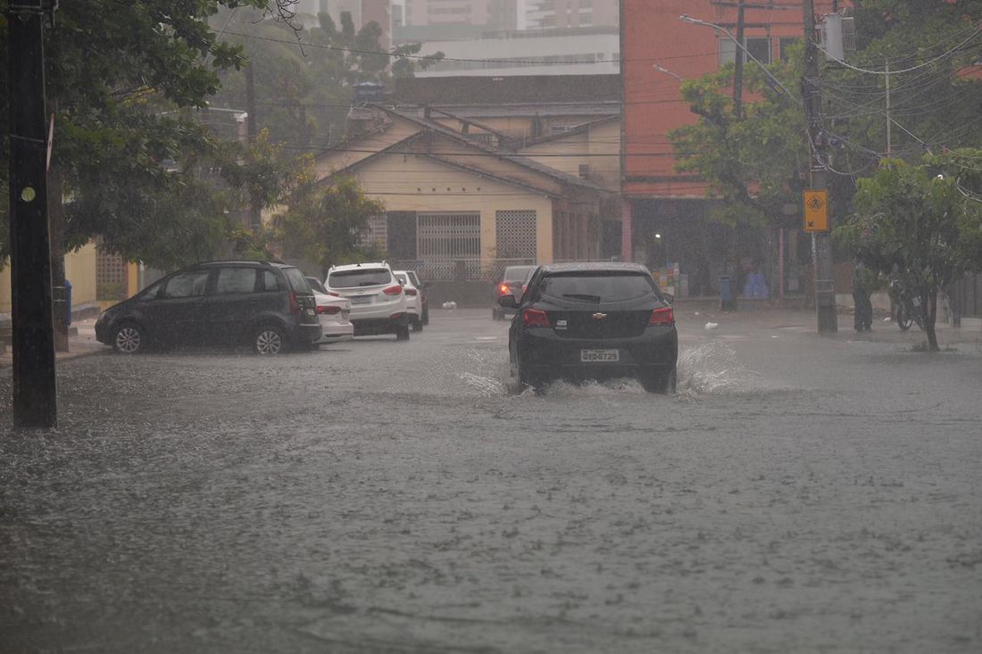 Inmet mantém alerta de fortes chuvas em cidades do Sertão paraibano confira lista Diário