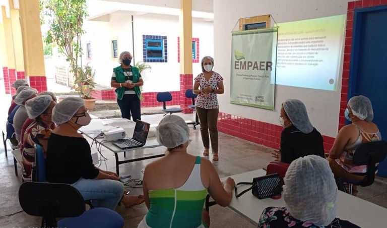 Empaer promove cursos sobre boas práticas de preparo de alimentos para merendeiras