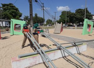 Sedurb executa serviços de manutenção e zeladoria em cemitério, praças e mercados públicos