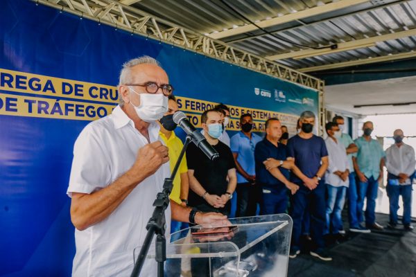 Prefeito acompanha ministro Rogério Marinho em inauguração de obra ferroviária