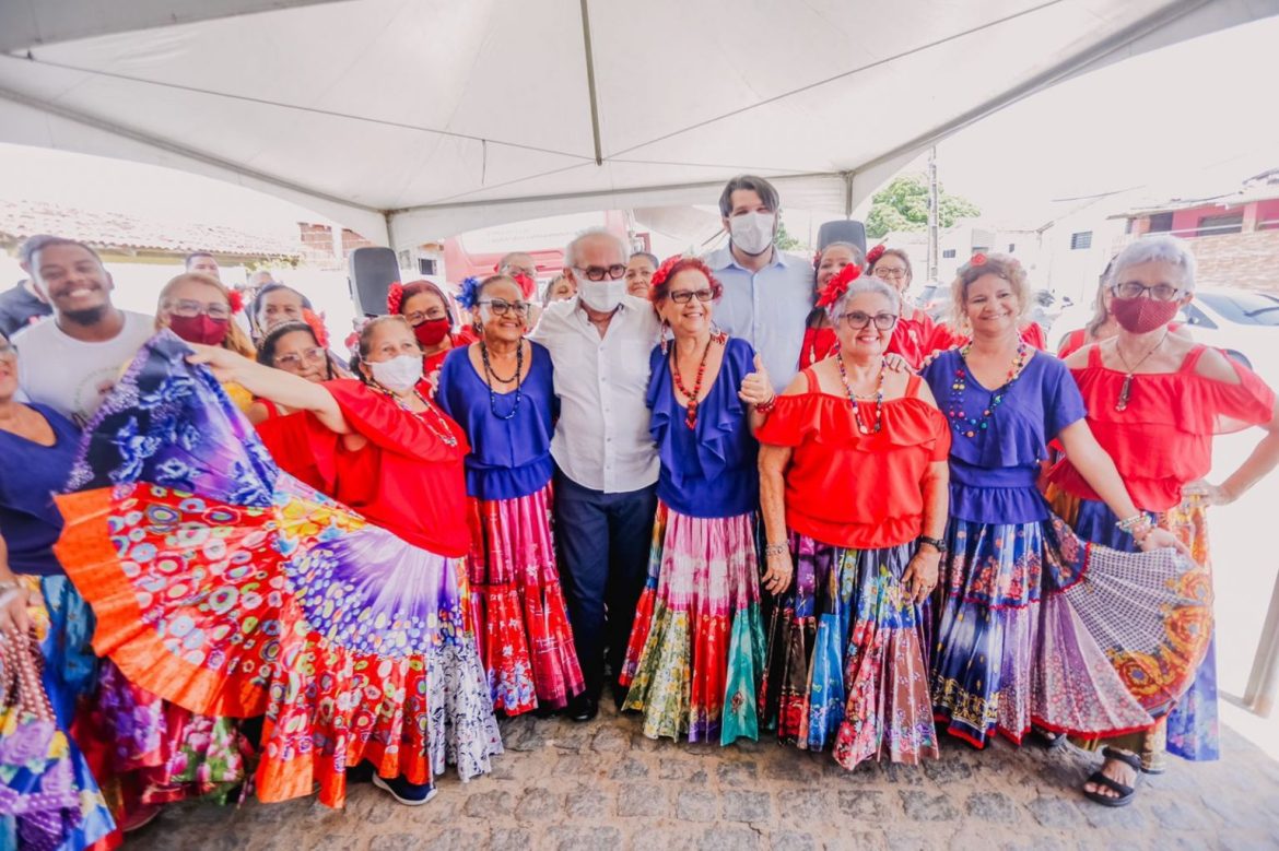 Caravana do Cuidar realiza mais de 200 atendimentos em Mangabeira IV