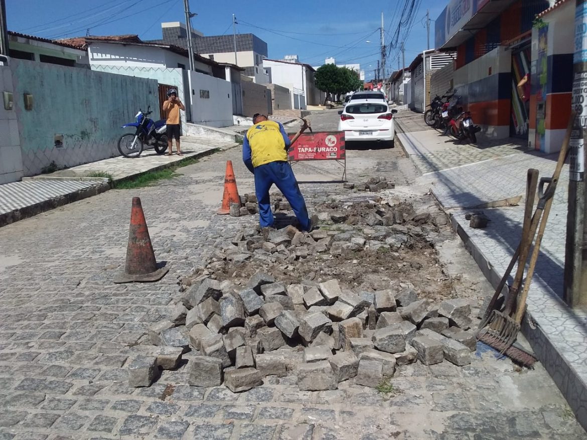 Serviços da Operação Tapa-Buraco e manutenção da iluminação acontecem em 21 bairros da Capital