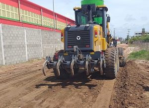 Seinfra realiza terraplenagem em 28 ruas e manutenção de 202 galerias de 40 bairros da Capital