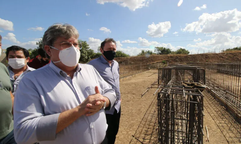 João Azevêdo entrega restauração de rodovia e visita obras do Governo em Alhandra neste sábado