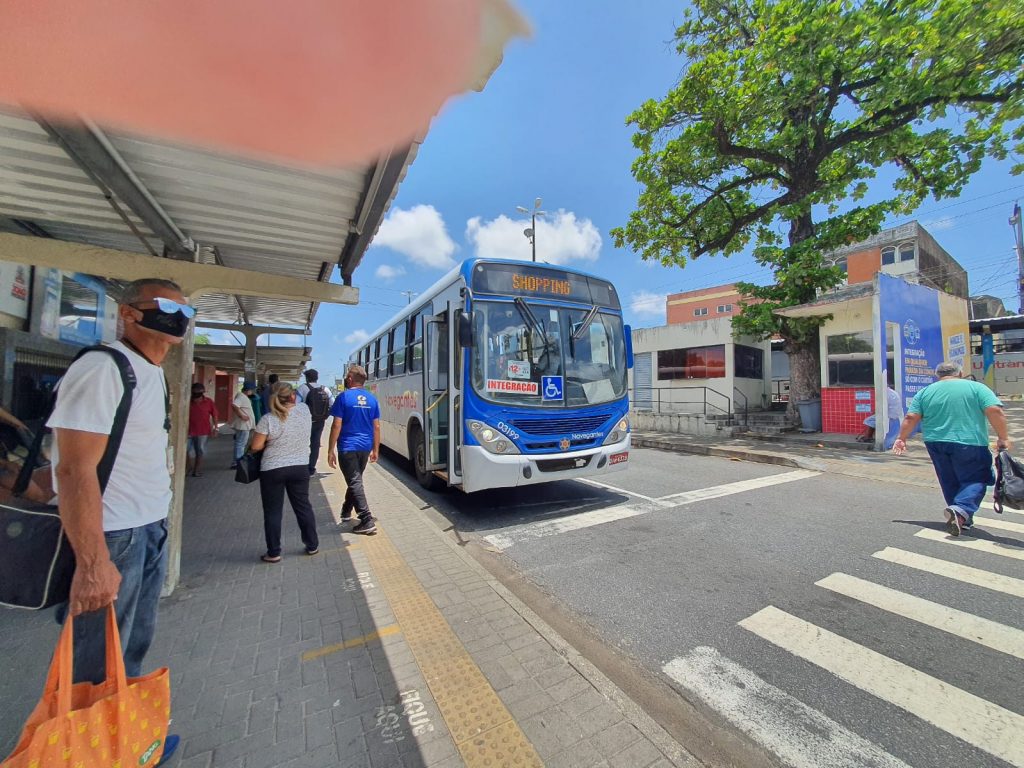 Prefeitura retorna linhas de ônibus, anuncia novas viagens em dias úteis e finais de semana e amplia a operação noturna