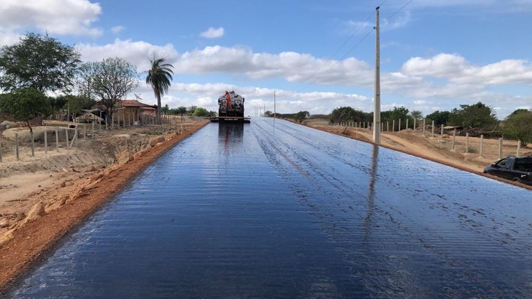 Obras de rodovias já começam a beneficiar população do Sertão