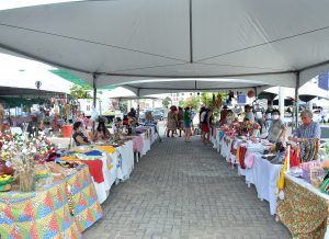 Feira Móvel do Produtor arrecada doações para instituições de caridade