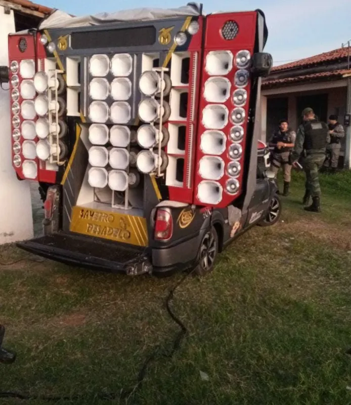 Polícia Militar apreende ‘paredão de som’ na Baía da Traição