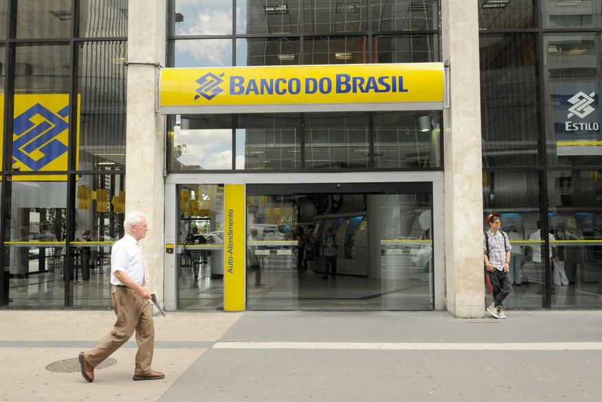 Polícia Federal faz operação contra ex-gestores para apurar fraudes em consórcios do Banco do Brasil