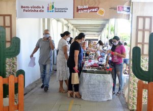 Feirinha da Economia Solidária tem opções de presentes para o Dia das Mães a partir desta quarta-feira