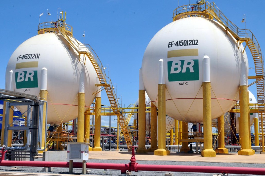 Petrobras sobe em 19% preço do gás natural vendido a distribuidoras a partir de domingo