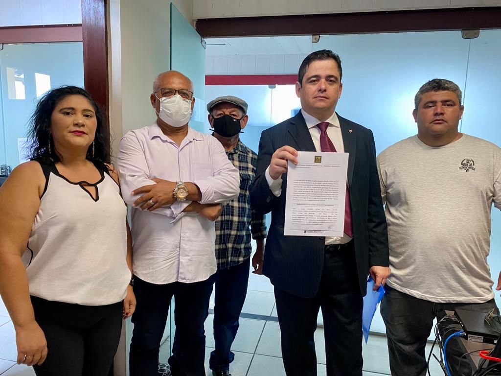 Representantes do AGIR36 dão entrada em representação para pedir cassação de Cabo Gilberto