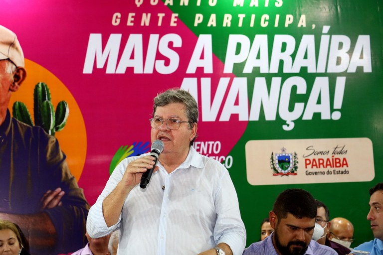 João Azevêdo retorna ao Sertão para inaugurar novas obras e participar de mais uma plenária do Orçamento Democrático