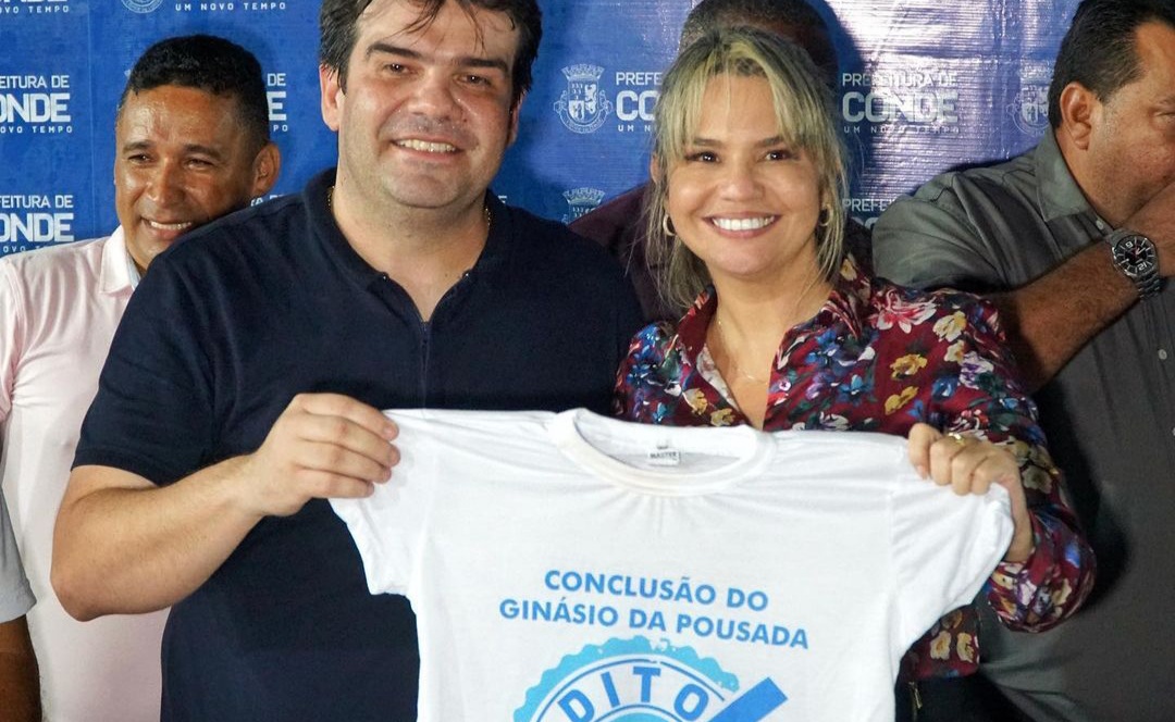 Prefeita Karla Pimentel assina ordem de serviço e retoma obras do ginásio poliesportivo da pousada de Conde