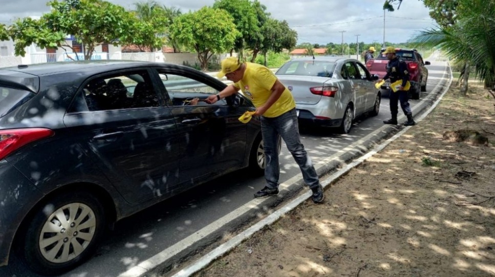 Coordenadoria de Trânsito e Guarda Municipal de Conde realizam blitz e ações educativas para redução de acidentes