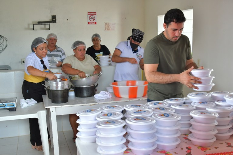 Programa Tá na Mesa chega aos municípios de Gado Bravo e Umbuzeiro