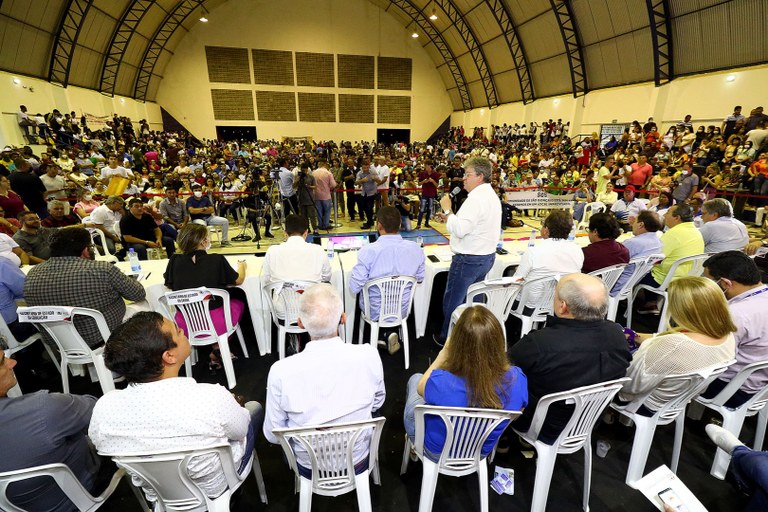 João Azevêdo presta contas no ODE de Sousa com recorde de participação