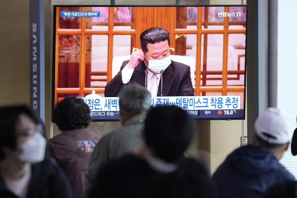 Sem remédios nem comida, norte-coreanos sofrem com Covid-19
