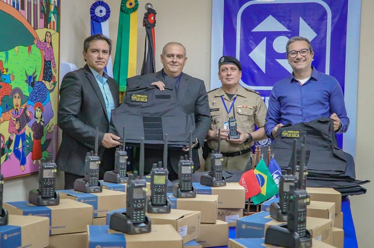 Agentes da Operação Lei Seca ganham novos equipamentos