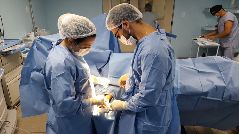 Hospital de Clínicas faz primeira cirurgia ortopédica de joelho e amplia especialidades ofertadas pelo programa Opera Paraíba