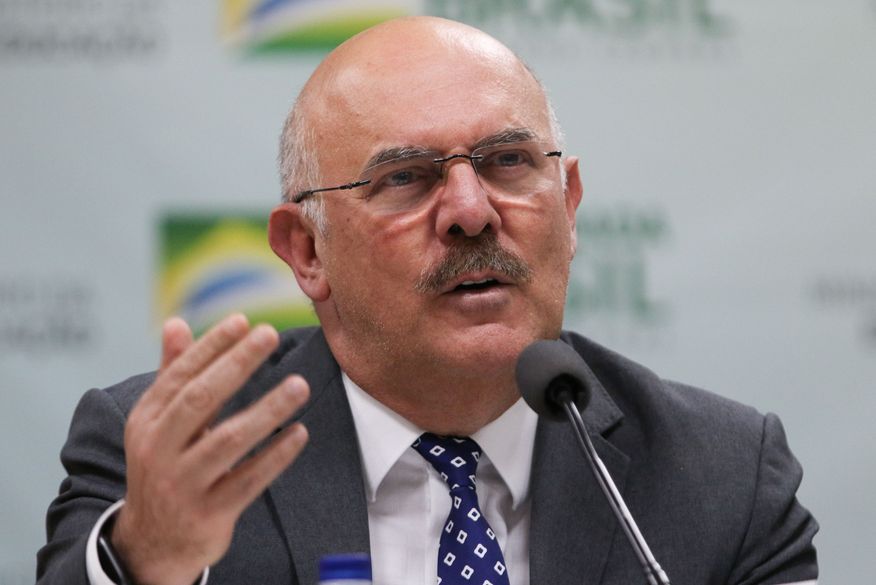 Milton Ribeiro deixa a sede da PF em São Paulo após habeas corpus