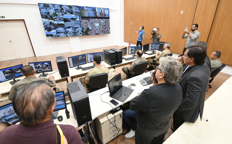 João Azevêdo inaugura Centro Integrado de Comando e Controle e Sertão ganha equipamento referência para a Segurança Pública do Nordeste