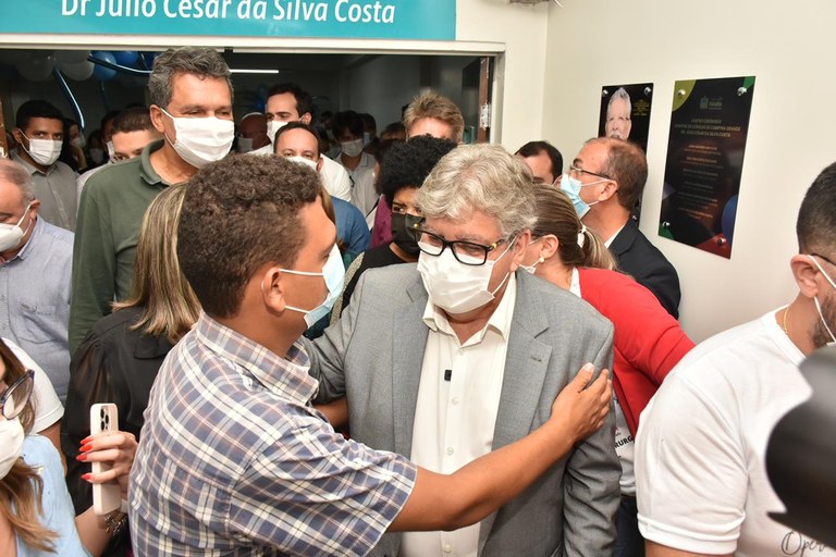 João Azevêdo entrega ampliação de centro cirúrgico do Hospital de Clínicas e beneficia população de Campina e de mais 70 municípios