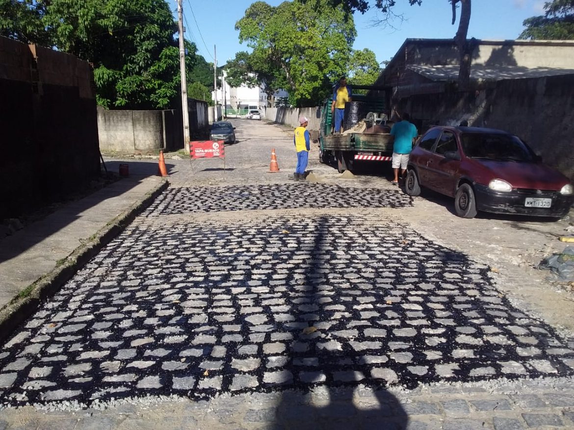 Seinfra realiza Operação Tapa-Buraco e manutenção da iluminação e serviços de galeria