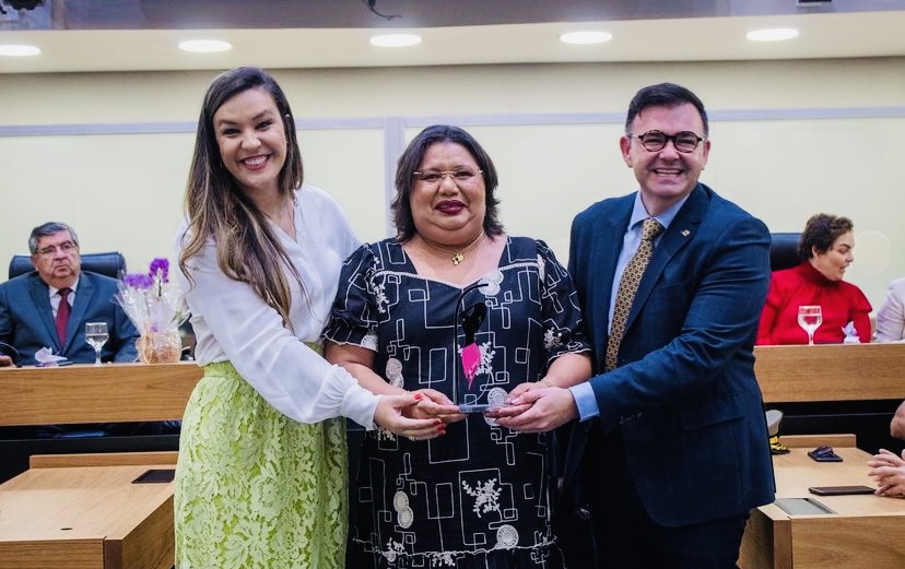 Assembleia entrega Troféu Mulher Cidadã à delegada Maísa Félix