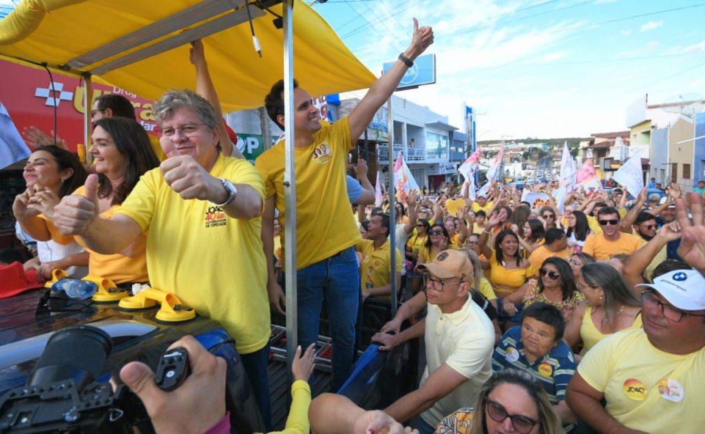 João, Lucas e Pollyanna percorrem 16 municípios do Cariri paraibano neste fim de semana