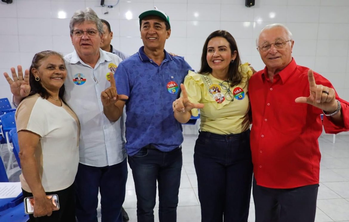 Prefeitos, ex-prefeitos e vereadores anunciam adesão à candidatura de Pollyanna ao Senado (candidata tem a campanha que mais cresce e mais recebe apoios de todas as regiões do estado) 