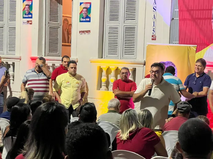 Em Guarabira, Raniery Paulino e Roberto Paulino comandam reunião em defesa do nome de João Azevedo