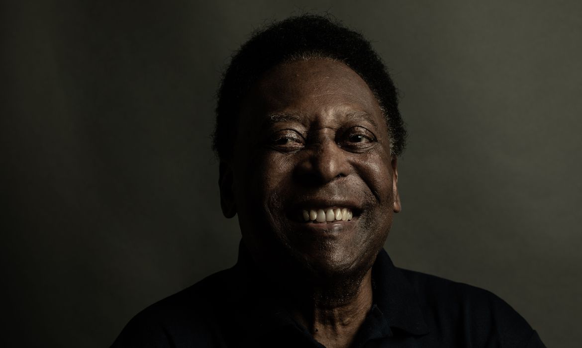 Estrelas da última Copa do Mundo lamentam morte de Pelé