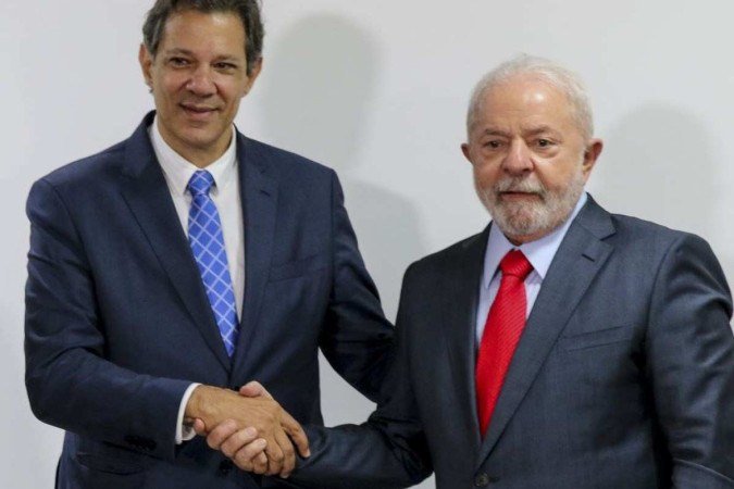 Lula quer isentar do IR em 2023 quem recebe até 2 salários mínimos ￼