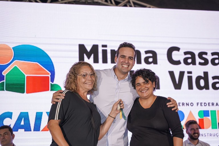 Vice-governador participa de entrega de moradias em João Pessoa e destaca importância dos programas habitacionais