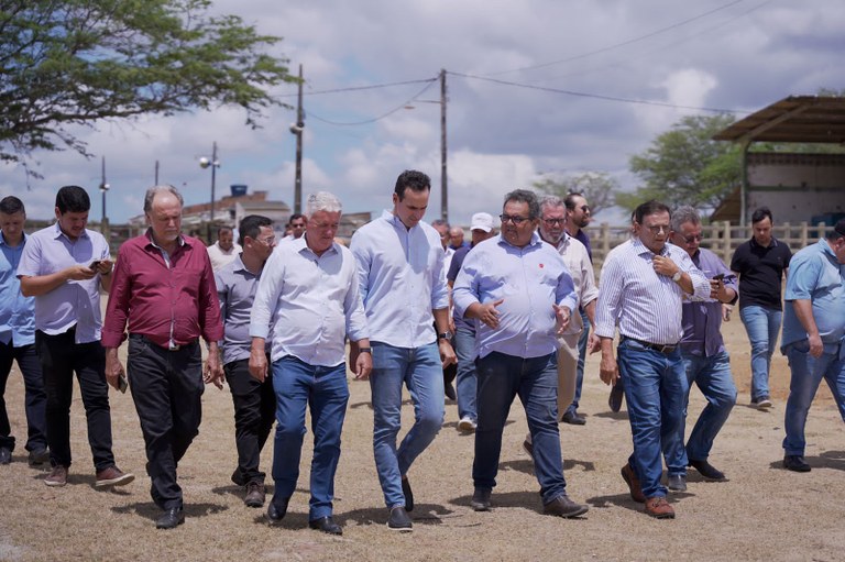 Vice-governador se reúne com representantes do setor agropecuário na Paraíba