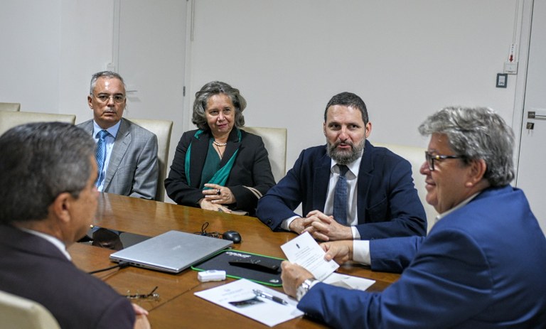 João Azevêdo recebe nova mesa diretora do Tribunal Regional Federal da 5ª Região